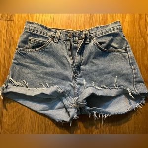Vintage Levi's 562 cutoffs